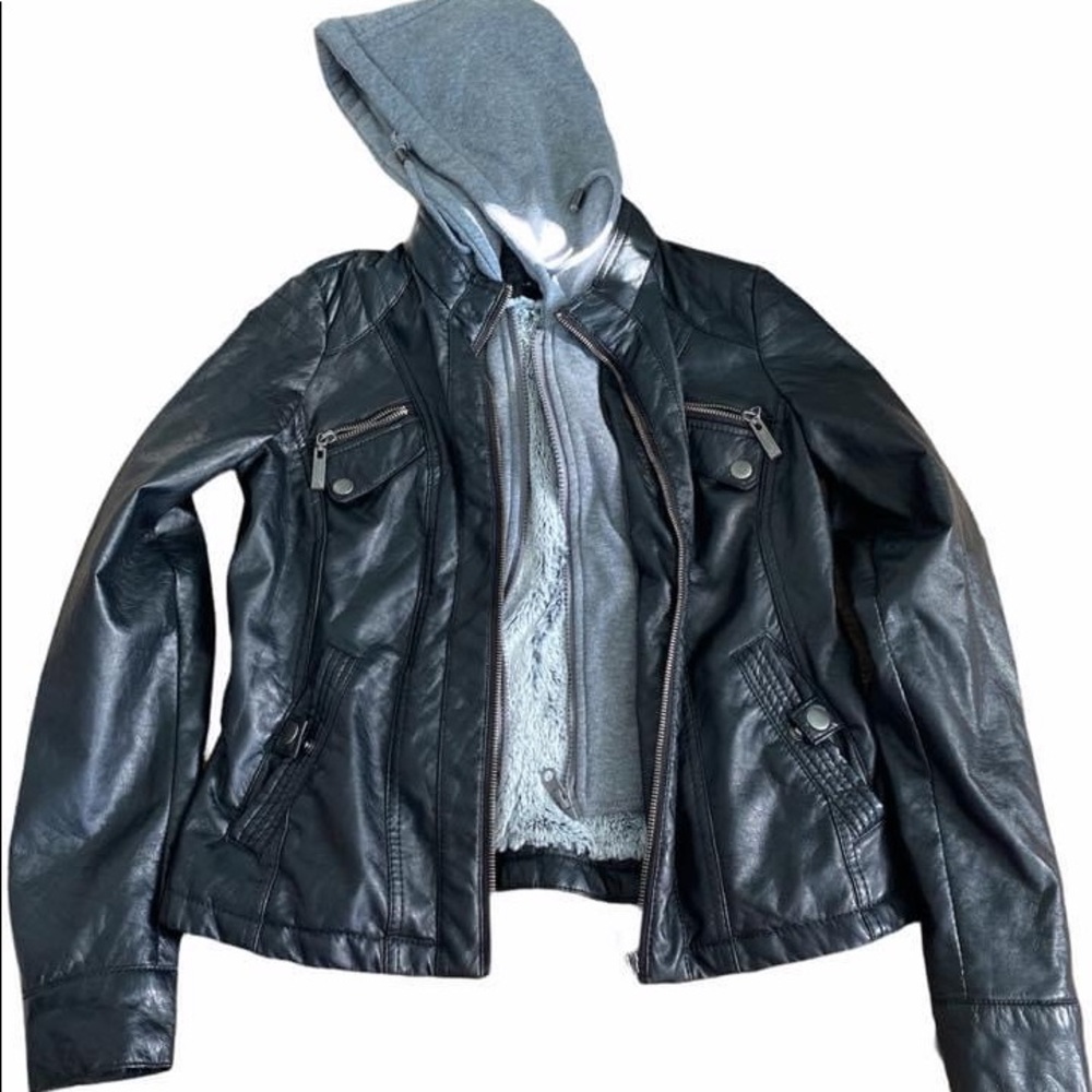 Black zip up jacket fuzzy inside